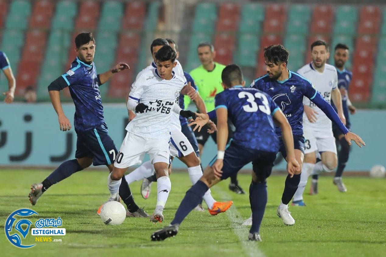 دیدار پیکان و استقلال