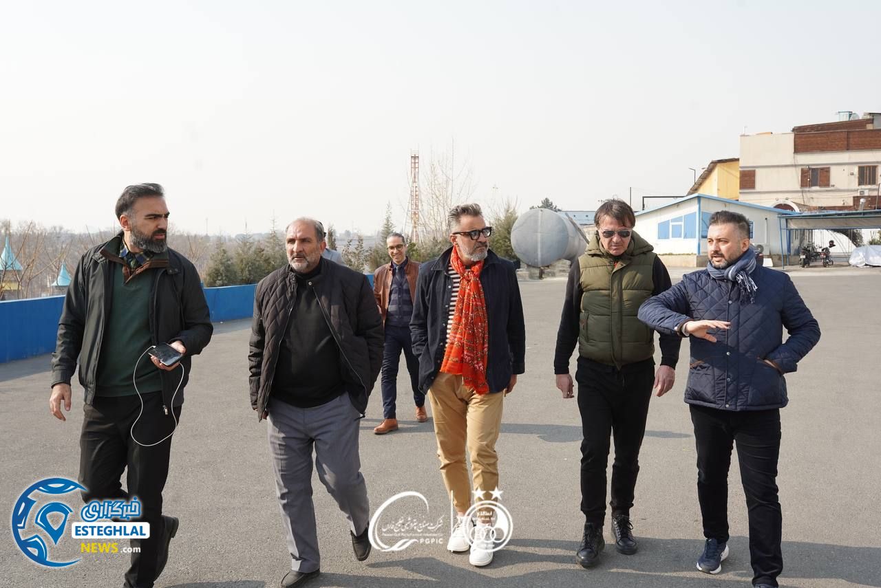 باشگاه استقلال(تاج)