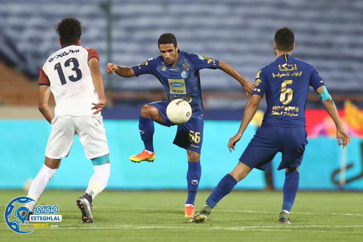 دیدار استقلال و پیکان