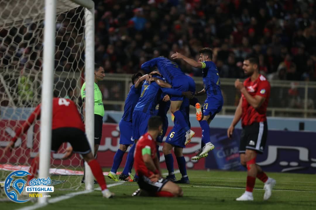 دیدار تراکتور و استقلال