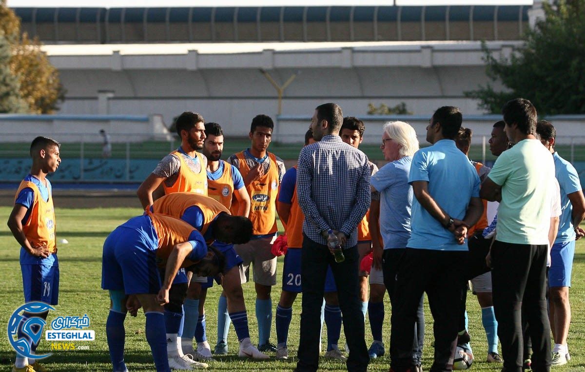 دیدار دوستانه استقلال و آکادمی استقلال