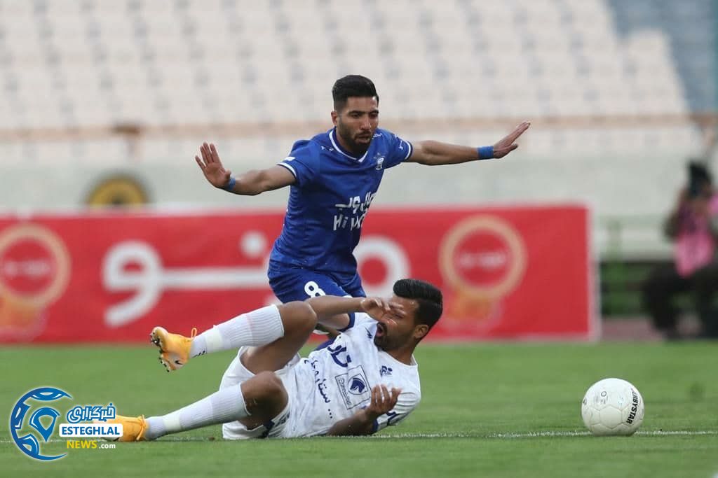 دیدار استقلال و پیکان