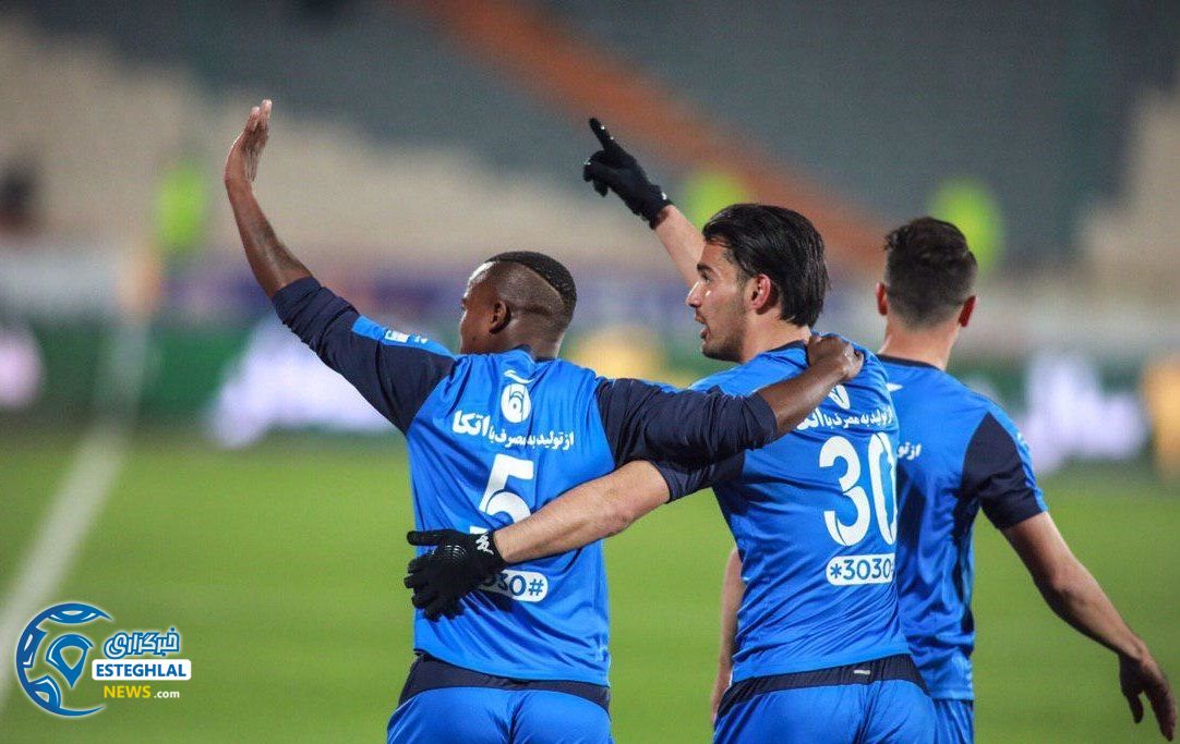 دیدار استقلال مقابل پارس جنوبی