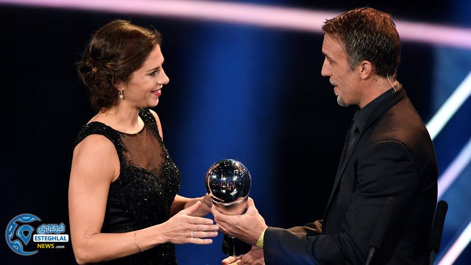 کارلی لوید بهترین فوتبالیست زن 2016