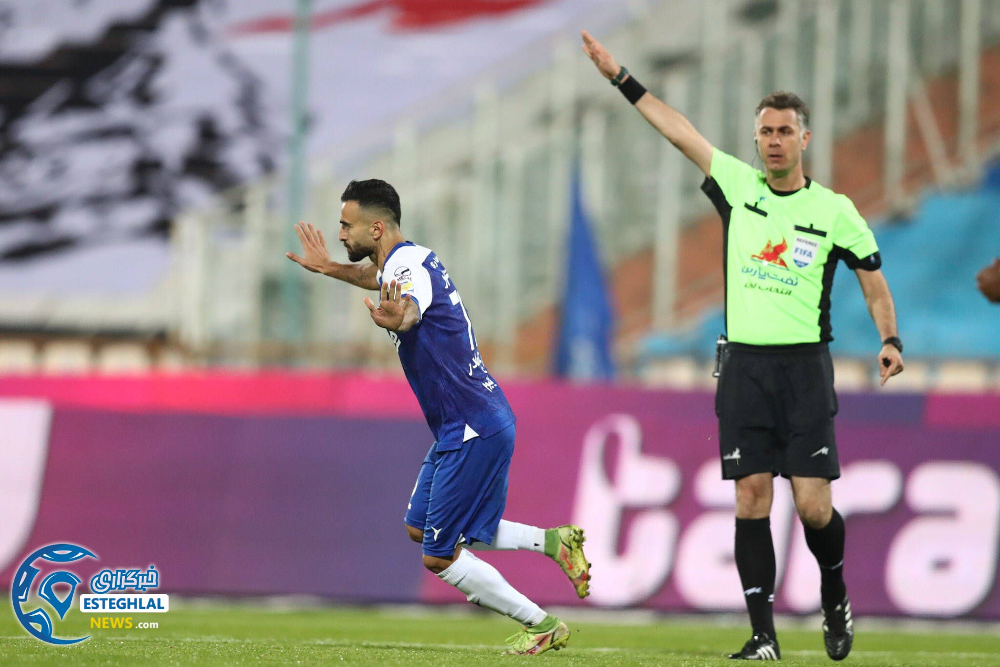 استقلال ۲-۲ پرسپولیس