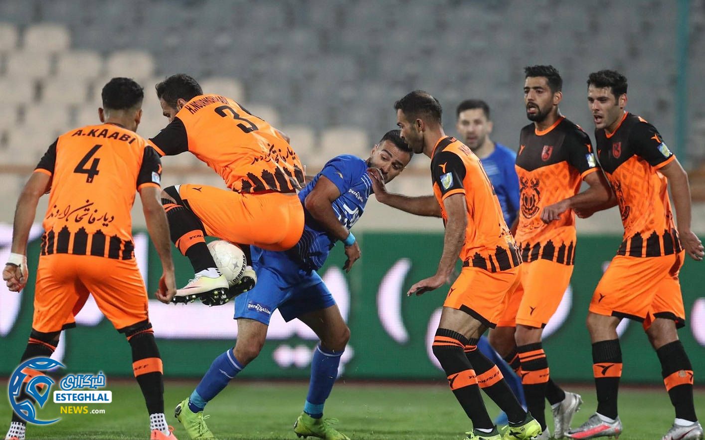 دیدار استقلال و مس