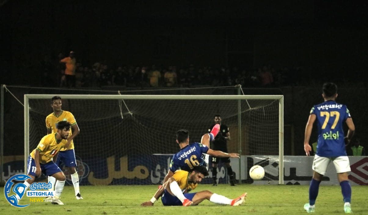 صنعت نفت آبادان 1-1 استقلال 