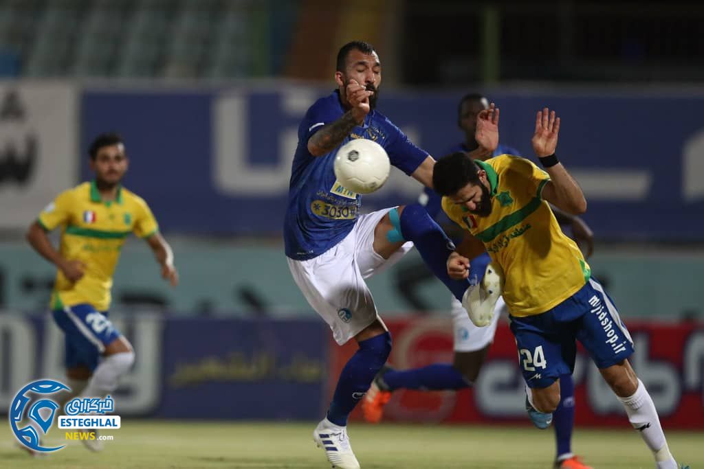 دیدار نفت و استقلال