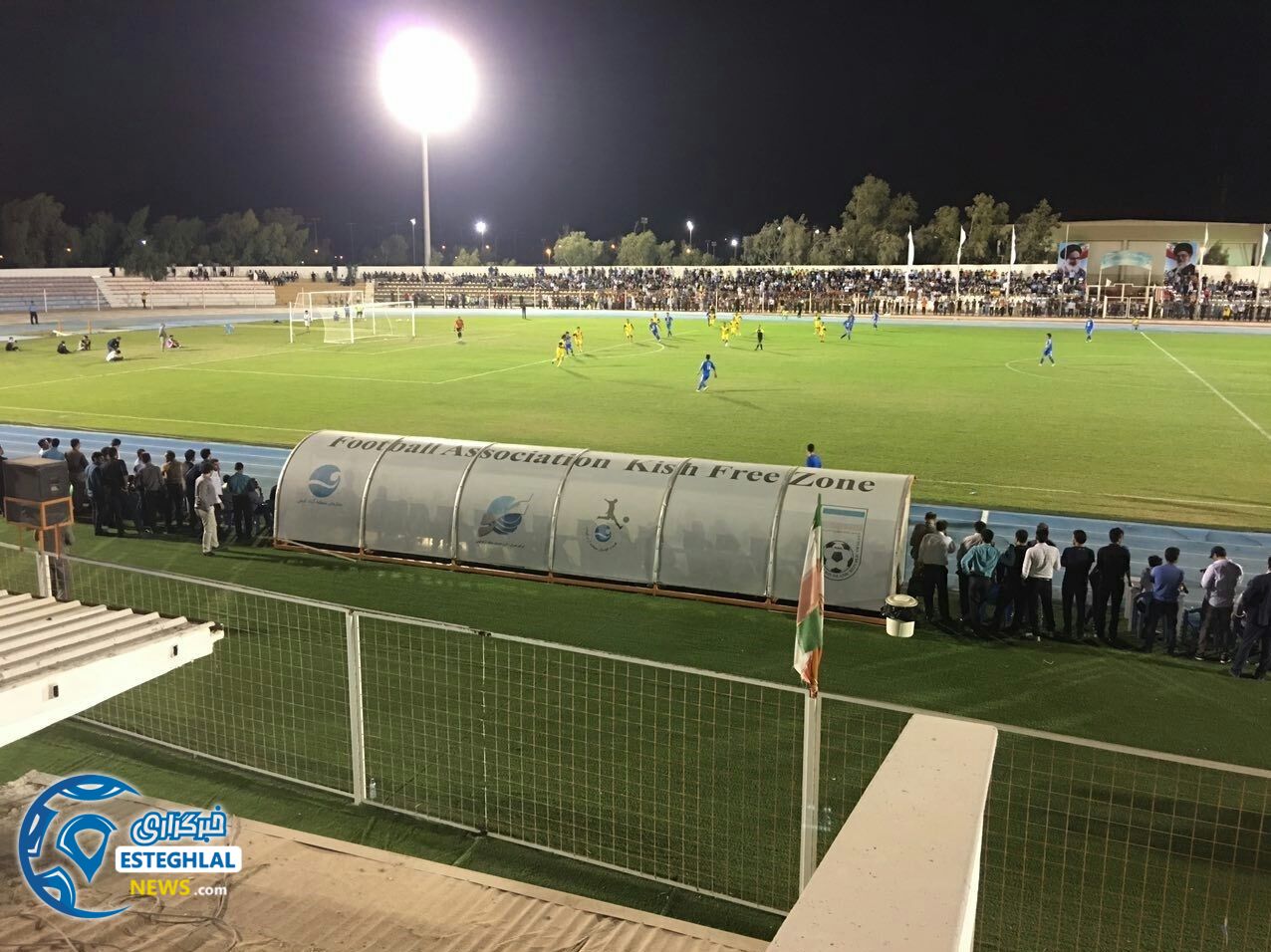 دیدار دوستانه استقلال و منتخب کیش