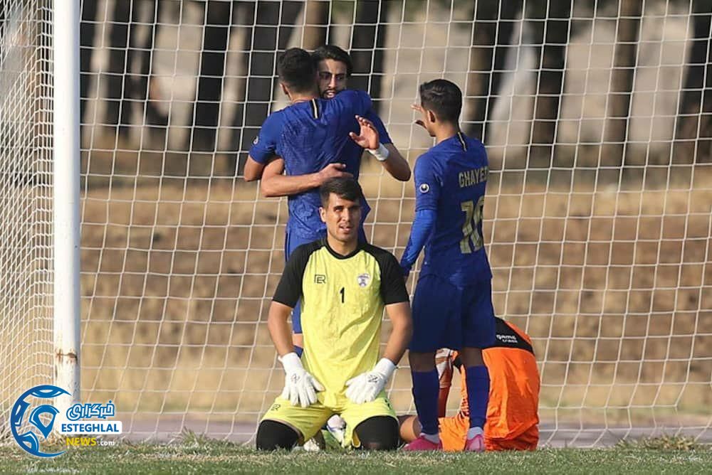 دیدار تدارکاتی استقلال و هوادار