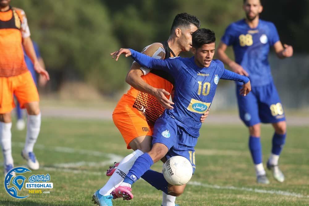 دیدار تدارکاتی استقلال و هوادار