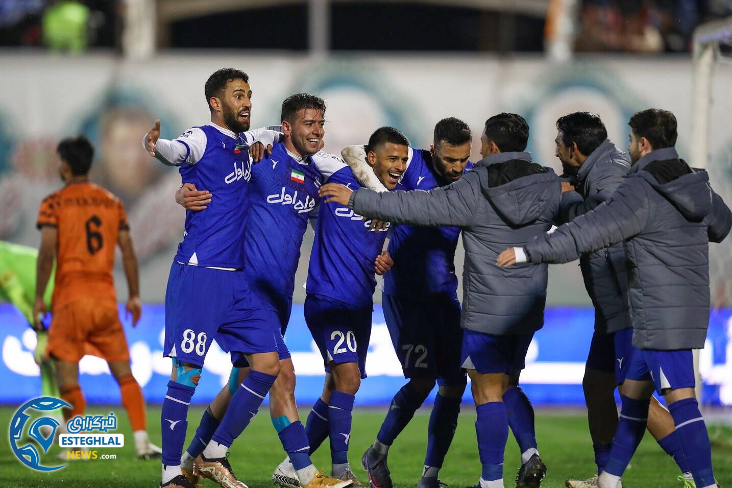 مس کرمان 2-3 استقلال