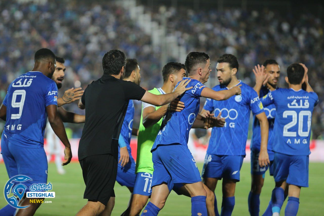 بازی استقلال و پیکان