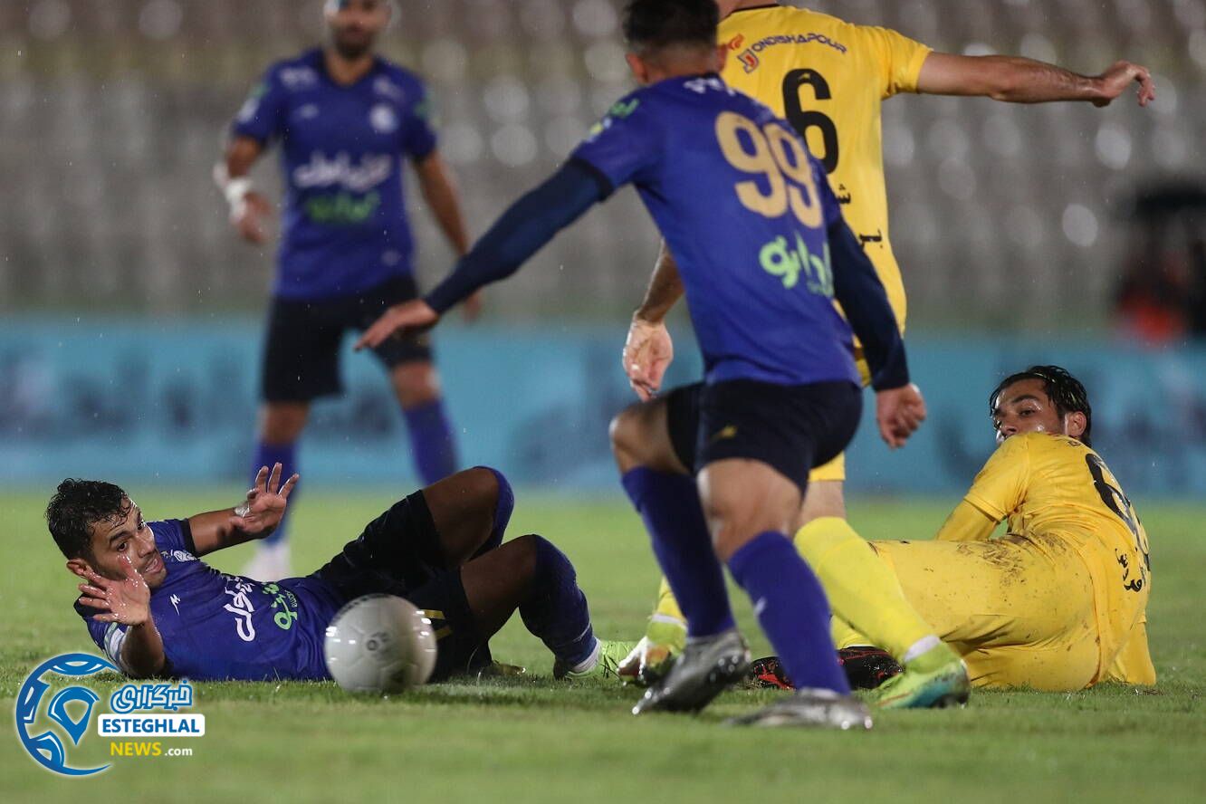 فجرسپاسی 1-1 استقلال